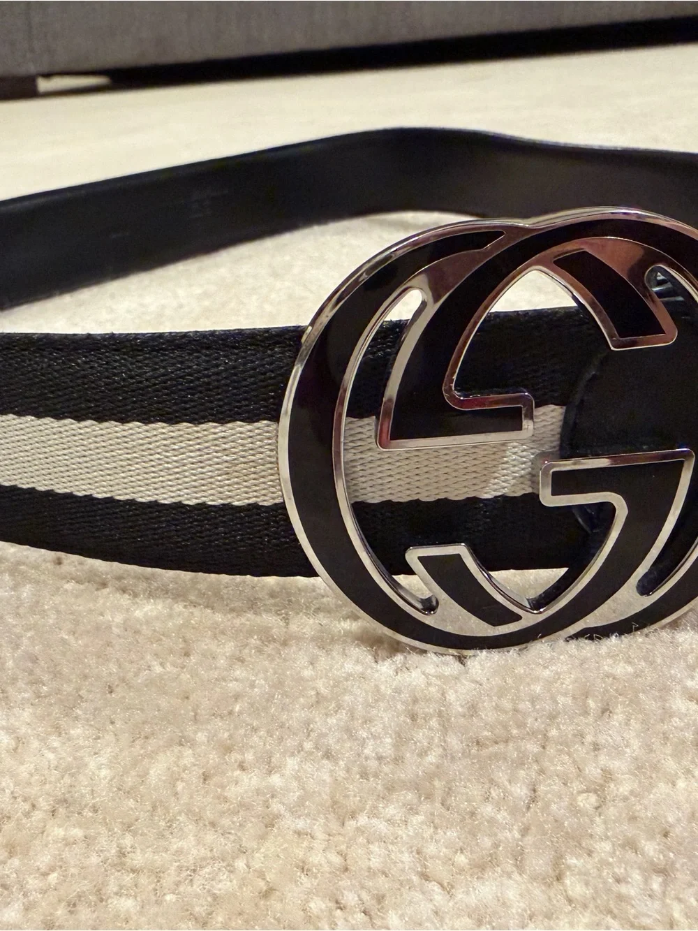 Gucci Men's Black Belt with White Stripe and Silver Double G Buckle